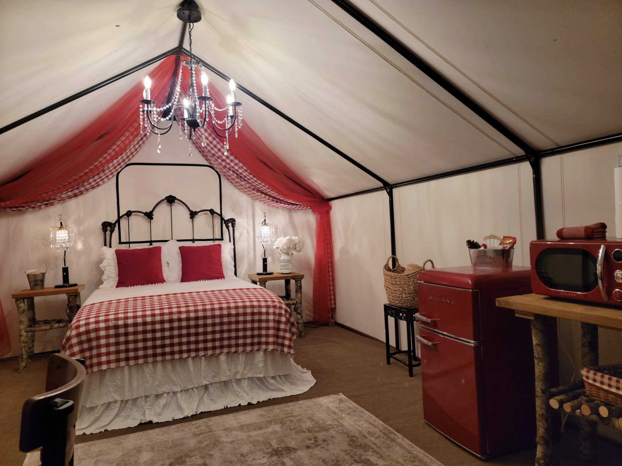 Iliana's Glamping Village