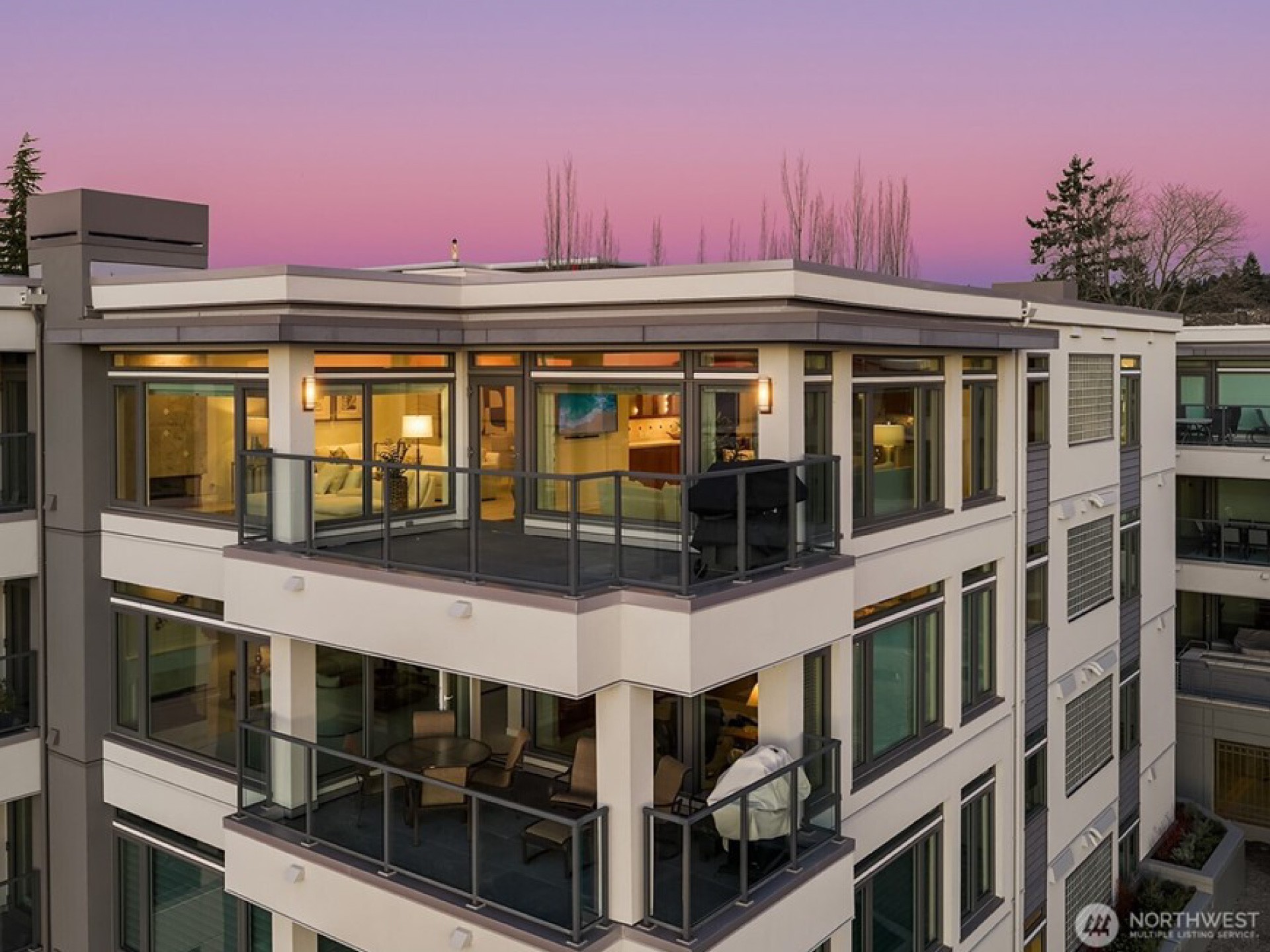 Phenomenal Kirkland Penthouse 2