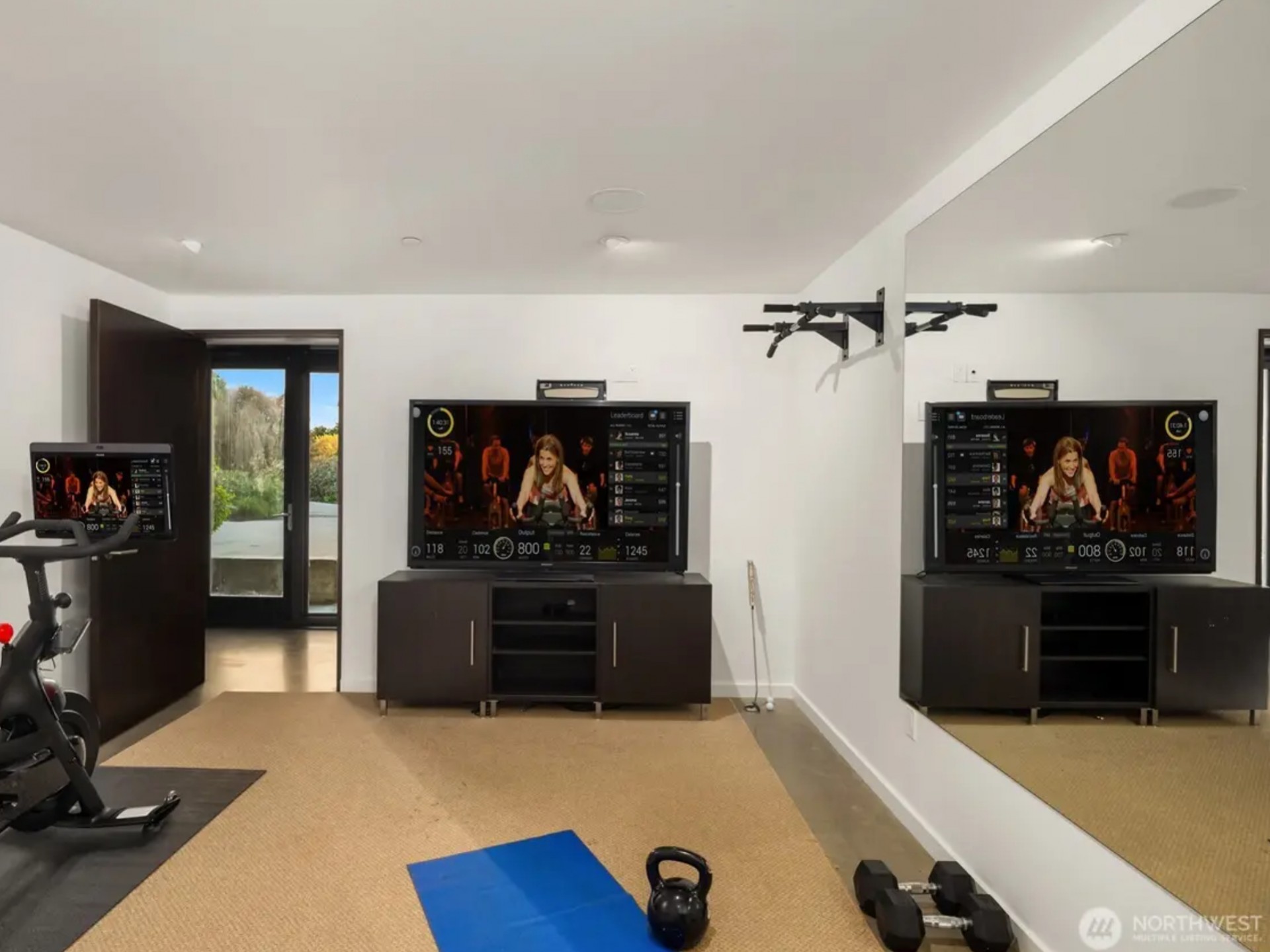 Pinnacle of Luxury & Sophistication 5